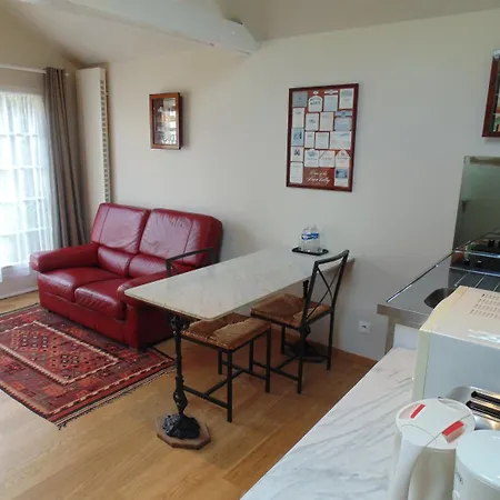 Clos Saint Nicolas فندق مبيت وإفطار 4*