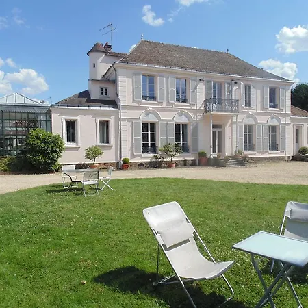 Clos Saint Nicolas 4*