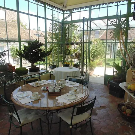 Clos Saint Nicolas לינה וארוחת בוקר Neauphle-le-Château